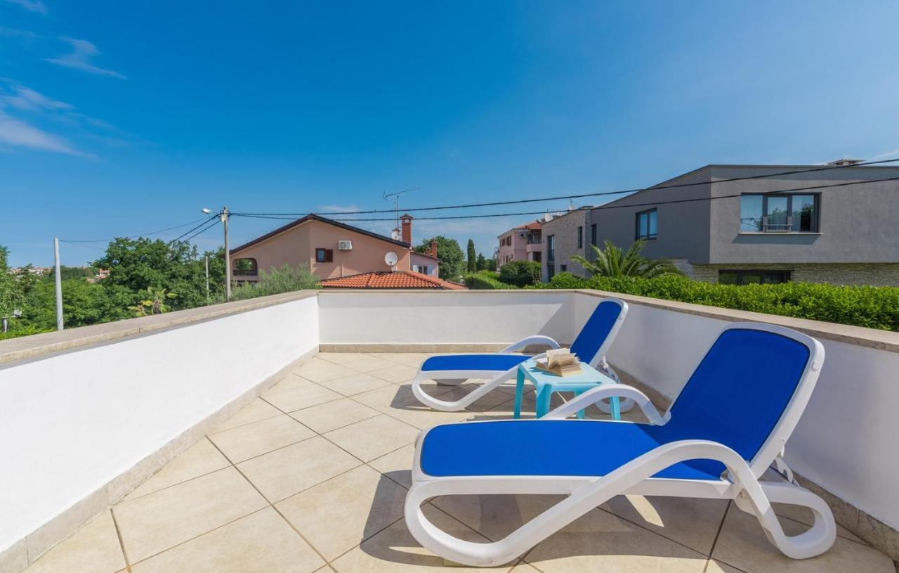 Villa Anita With Common Pool Vrvari Екстер'єр фото