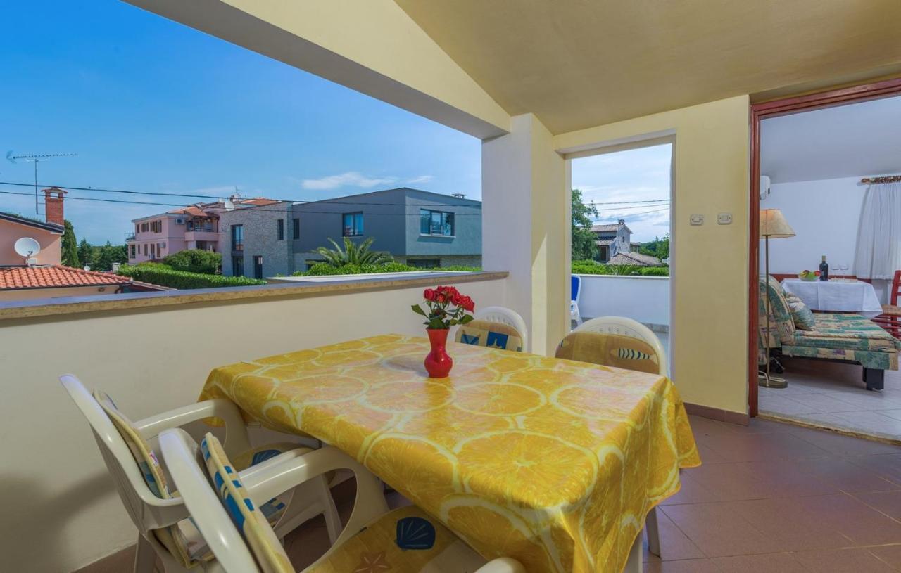 Villa Anita With Common Pool Vrvari Екстер'єр фото
